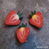 jordgubbsbrosch